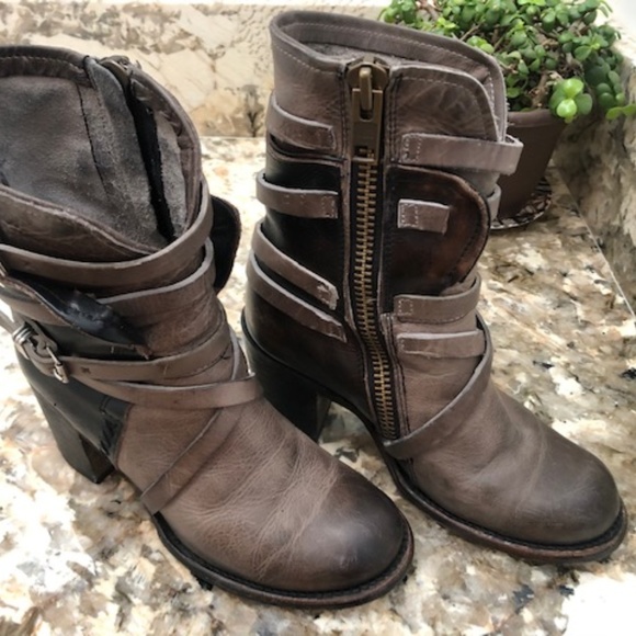 Freebird by Steven Shoes - Freebird "Baker" color stone sz 6. Comes with box